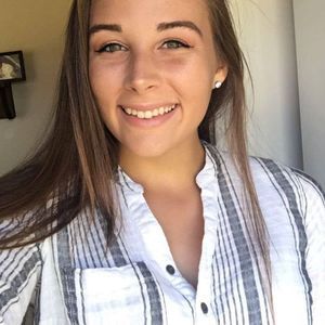 Meet your Posher, Elaina